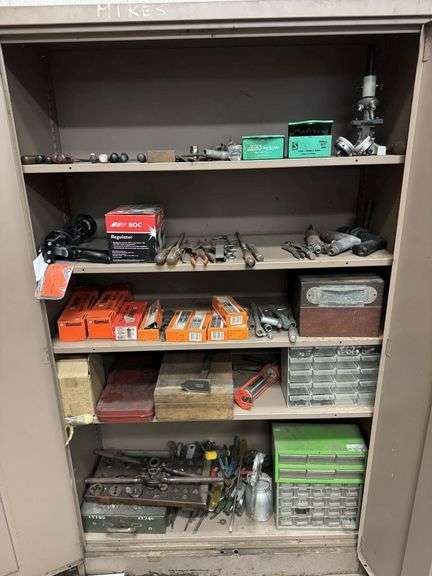Metal Storage Cabinet inc Handheld Tooling and Assorted Workshop Contents
