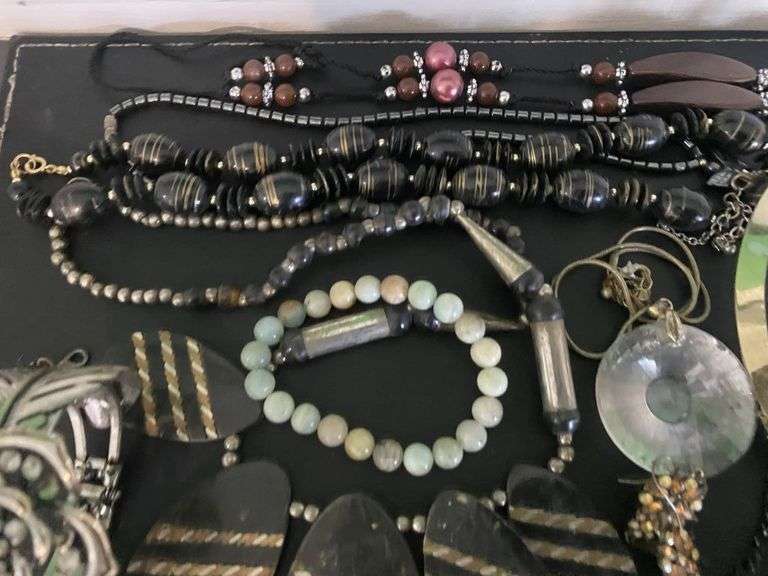 Quanity of Vintage Costume Jewellery, Bracelets, Watches and Necklaces