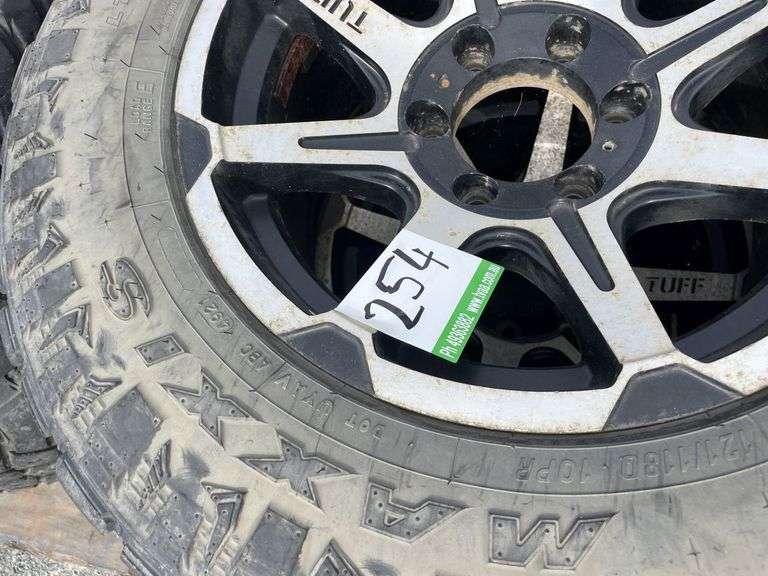 Four 4WD Wheels LT265/70R17