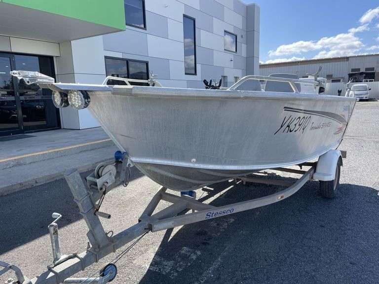 Stessco Softride 4.8m Aluminium & Trailer
