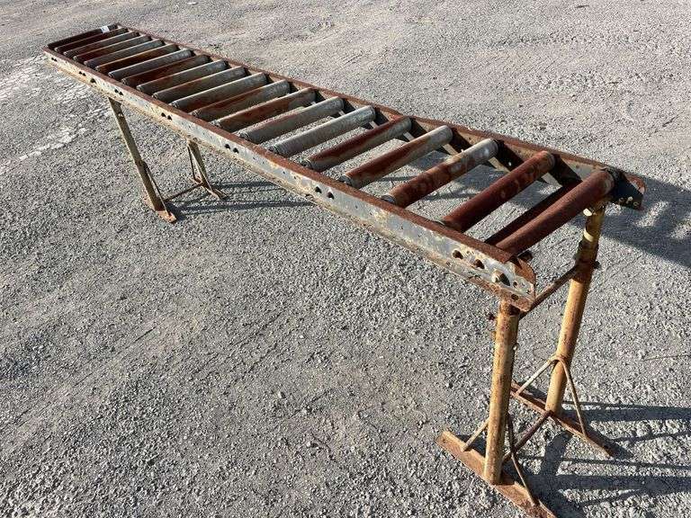1x Roller Bench - appprox 2.9m