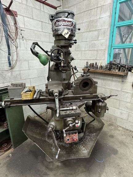Bridgeport Milling Machine & Qty Tooling