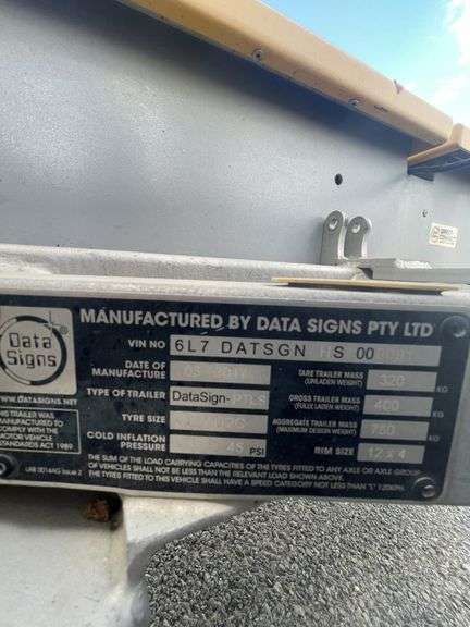Set of 2017 DataSign-PTLS Trailer Mount Traffic Lights