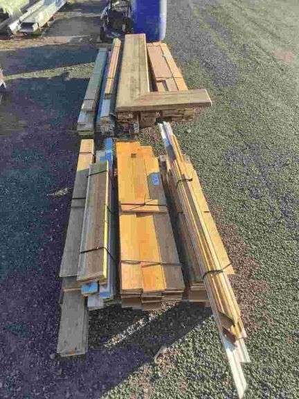 Pallet Assorted Timber Moulding and Bench