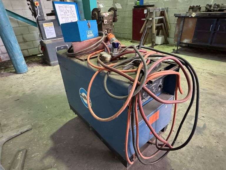 Miller Dialarc HF CY50 Welder inc Accessories