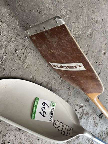 2x Oars