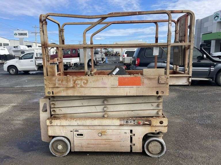 Aerial Platform - Scissor Lift - Non Operational