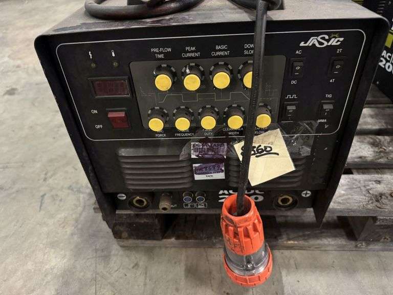 Unimig AC/DC 200 Pulse Tig Welder