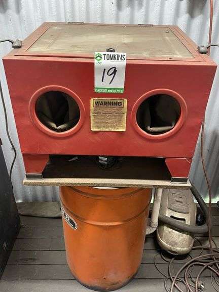 Sand Blasting Cabinet
