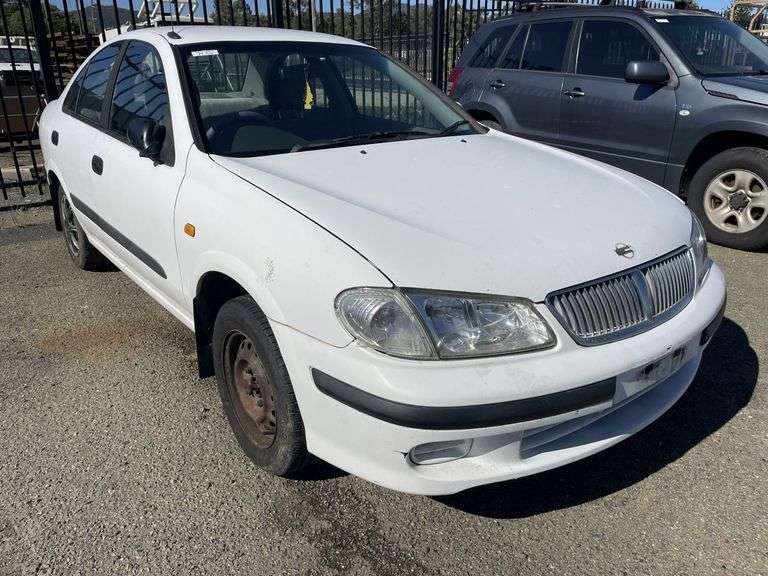 2000 Nissan Pulsar Sedan - Non Operational - No Engine