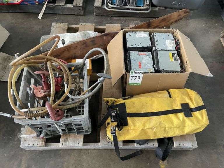 Pallet Radios, Drum Pumps, Decorative Timber Prop etc