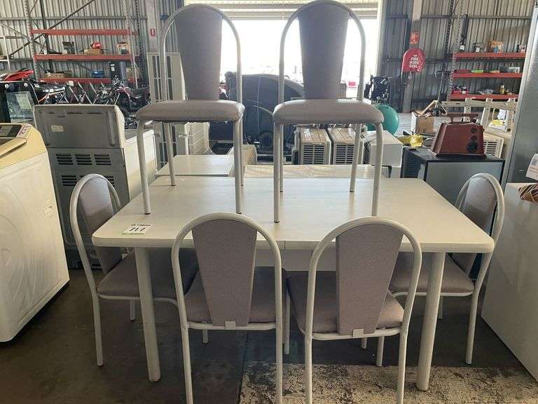 Laminate Dining Table and 6x Chairs