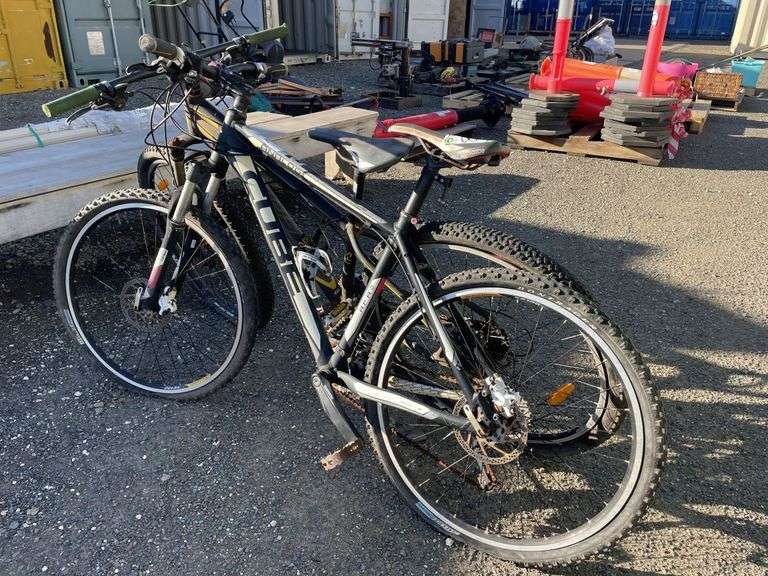 2x Push Bikes