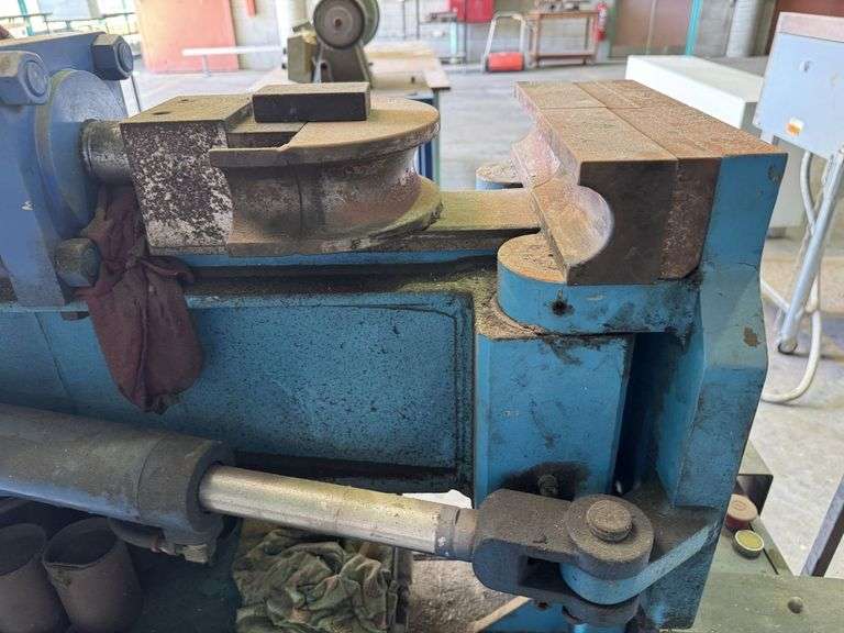 Blue Radius Pipe Bender