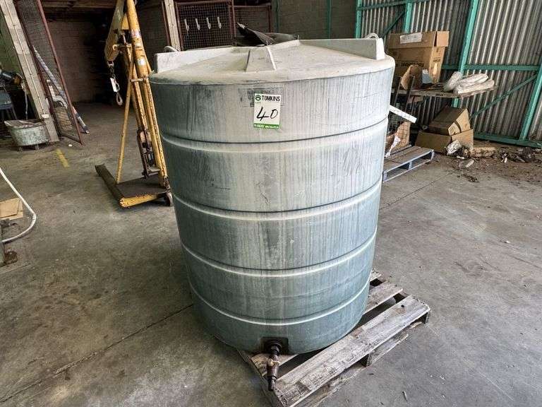 Poly Waset Oil Tank inc Tap 1190mm x 1275mm