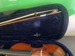 Beginners Violin, Violin Bow and Case