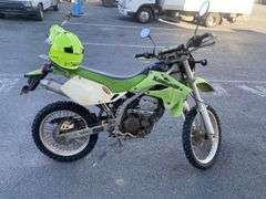 2006 Kawasaki KLX250 Motorbike & Helmet 