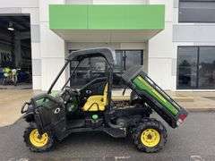 2015 John Deere 4x4 Tipping Gator 