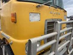 1973 Mack FR-700 Tipper Truck