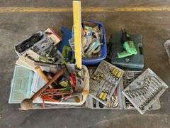 Pallet Socket Kits, Screw Drivers, Hitachi Elect Drill, Hand Tools etc