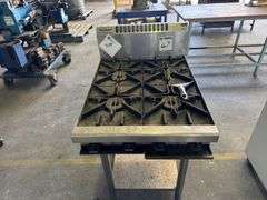 Waldorf 4 Bunrer Gas Top on Stand