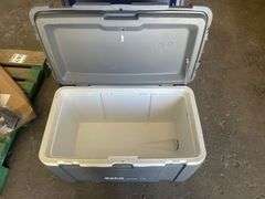 2x 70L Artic Eskies