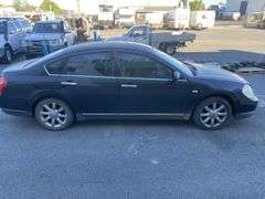 2004 Nissan  Maxima  ST Sedan