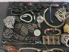 Quanity of Vintage Costume Jewellery, Bracelets, Watches and Necklaces