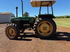 John Deere 2250 Tractor - BUNDABERG