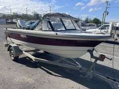 Suncraft Fibreglass 4.2m Boat c/w 40hp Motor & Trailer