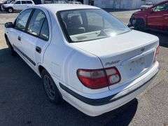 2000 Nissan Pulsar Sedan - Non Operational - No Engine