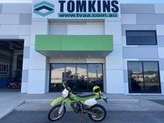 2006 Kawasaki KLX250 Motorbike & Helmet 