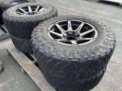 Four 4WD Wheels LT265/70R17