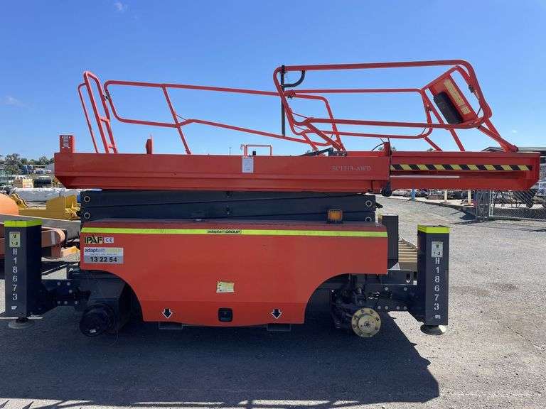 SC1218-AWD Aerial Work Platform