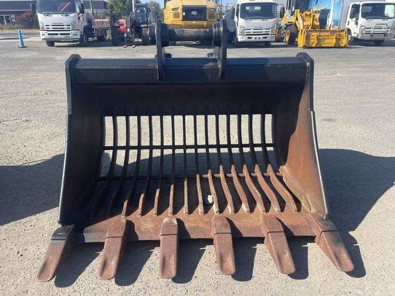 Excavator Sieve Bucket - 80mm Pins