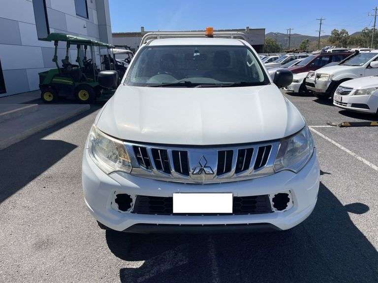 2016 Mitsubishi MQ GLX Triton 