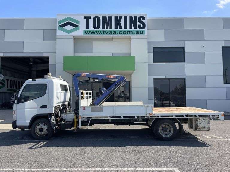 2014 Mitsubishi Fuso Canter Crane Truck