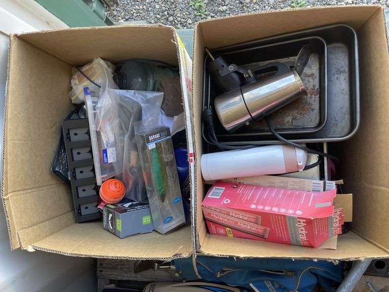 Pallet Assorted Sundries inc Kids Golf Clubs, Kitchenware etc