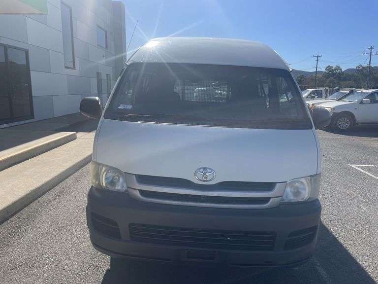 2008 Toyota Hiace Van