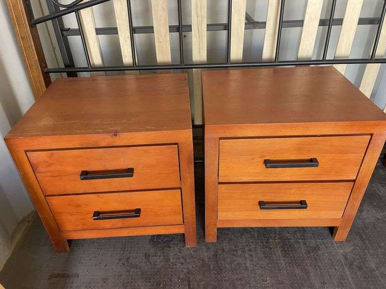 King Bed and Bedside Drawers
