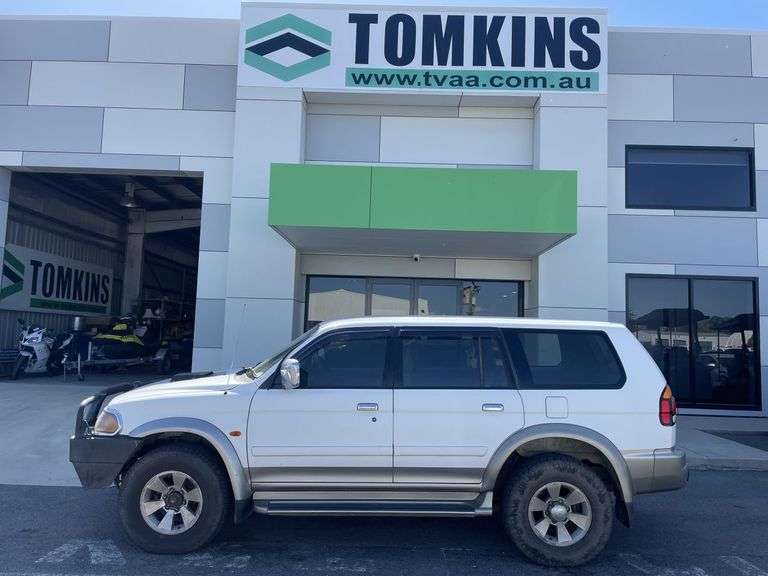 2002 Mitsubishi Challenger 4x4 Wagon