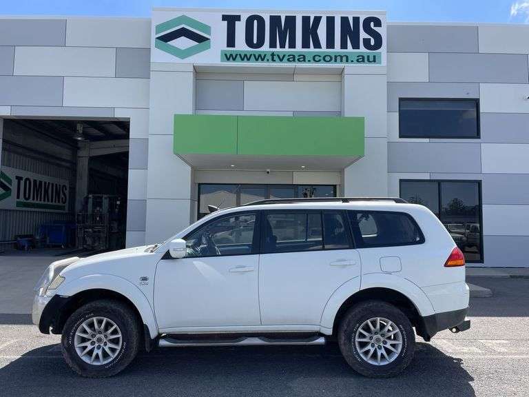 2011 Mitsubishi Challenger Wagon
