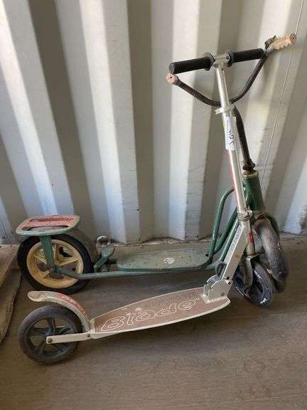 2x Scooters