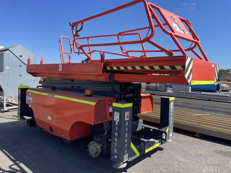 SC1218-AWD Aerial Work Platform