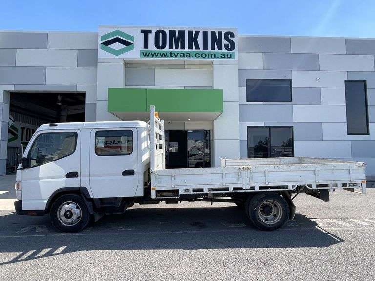 2014 Mitsubishi Fuso Canter Tray Truck
