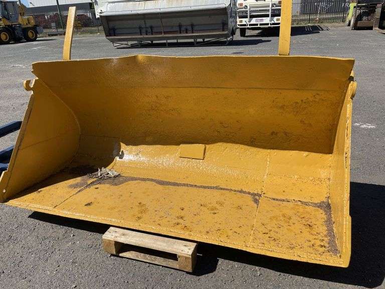 2m Machinery Bucket