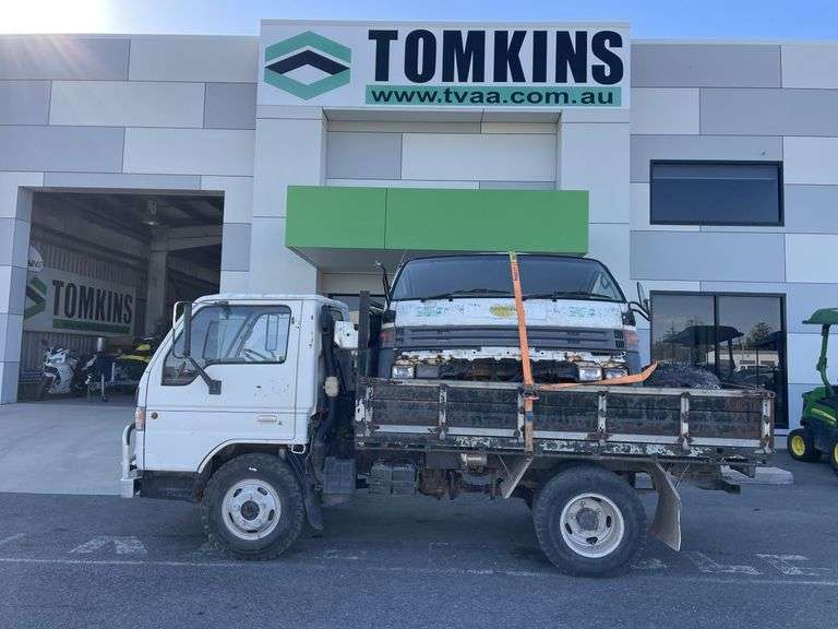 1993 Mazda T3500 4x4 Tipper Truck inc Spare Parts