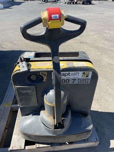 Hyster W40Z Battery Lift Jack