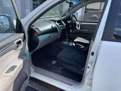 2011 Mitsubishi Challenger Wagon