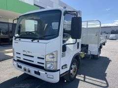 2014 Isuzu NPR Series Truck